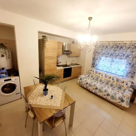 Al Faro Da Rossana Apartment